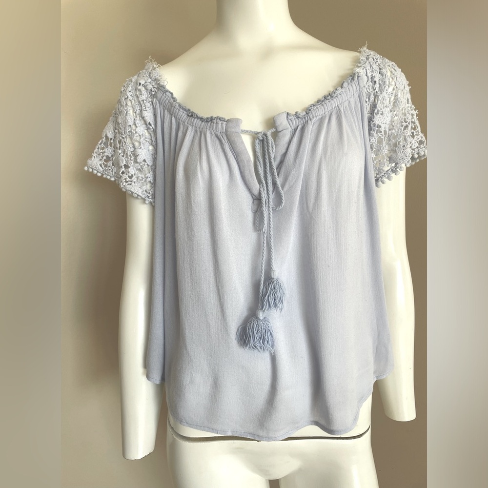 Heartloom Light Blue Blouse Tassels Embroidered Crochet Lace Sleeves Size Large